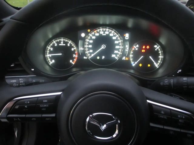 Mazda 3 Exclusive-line