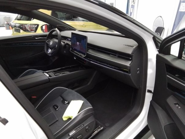 Volkswagen ID.7 Sonderleasing! AHK Anschlussg IQlight