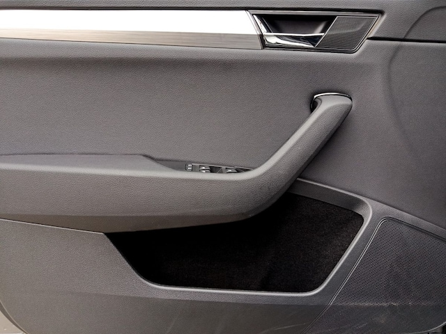 Skoda Superb 2.0 TDI Ambition Combi