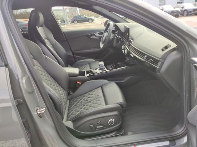 Audi S4 Avant Quattro