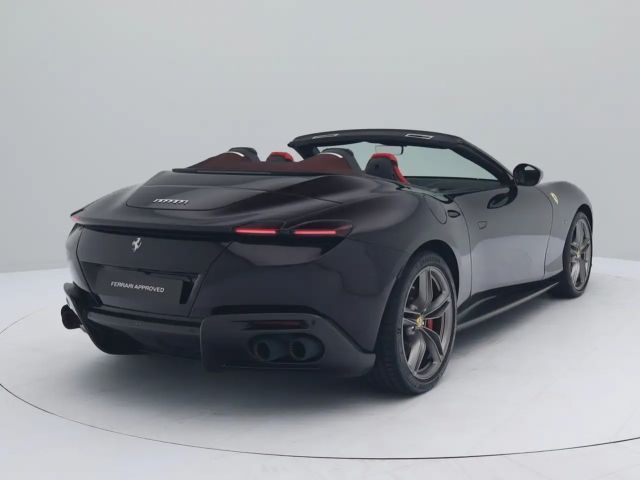 Ferrari Roma Spider