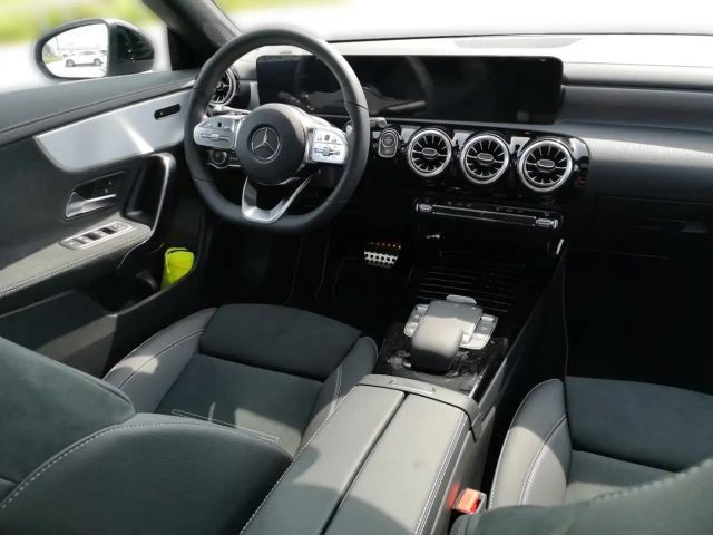 Mercedes-Benz CLA 200 CLA 200 d Shooting Brake