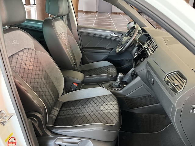 Volkswagen Tiguan Tiguan 1.4   R-L  P 110TSI D6F