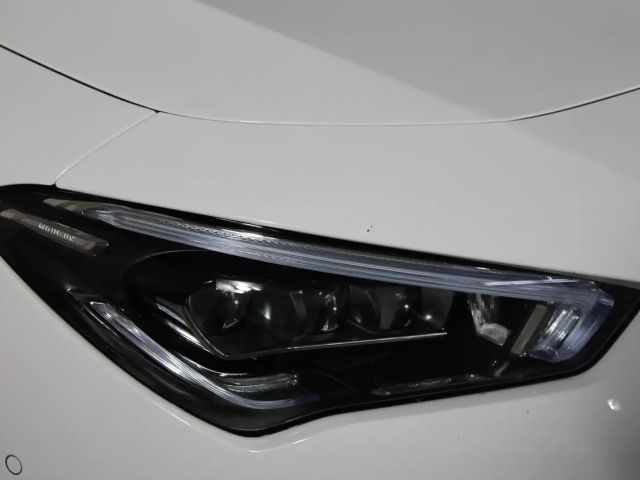 Mercedes-Benz CLA 250 AMG Line CLA 250 e