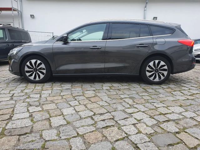 Ford Focus Cool & Connect Wagon