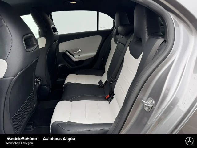 Mercedes-Benz A 250 A 250 e AMG Line