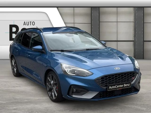 Ford Focus ST Line