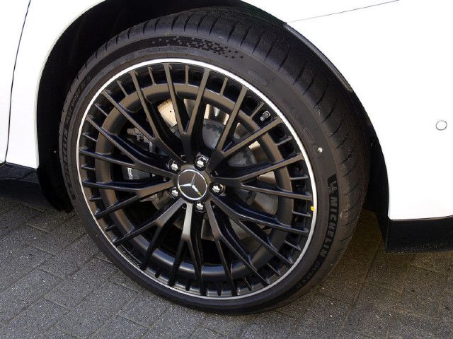 Mercedes-Benz EQE 43 4MATIC Sedan