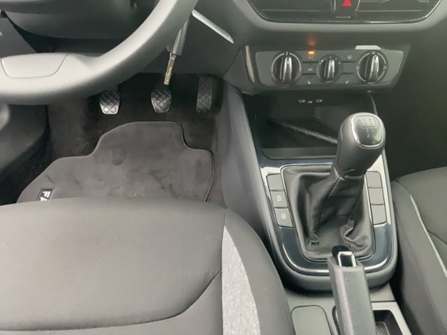 Skoda Fabia 1.0 MPI LED LICHT+KLIMA+SITZHZG+PDC+DAB+LANE ASS+TEL VORB+MAL+NSW+U