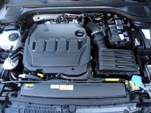 Volkswagen Golf Life Variant