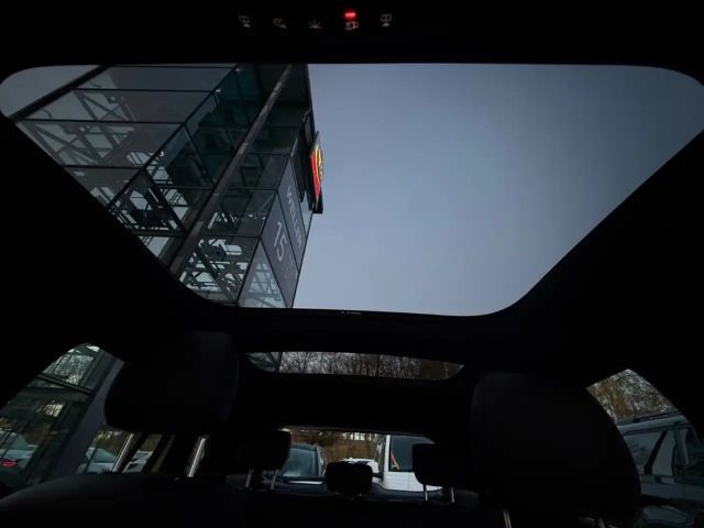 Mercedes-Benz GLA 200 7G-DCT *LED*Pano*Digital*MBux*SHZ*