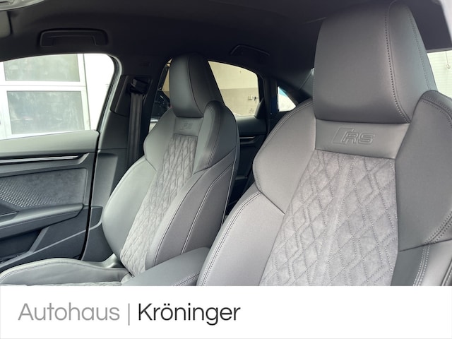 Audi RS3 Quattro S-Tronic Sedan