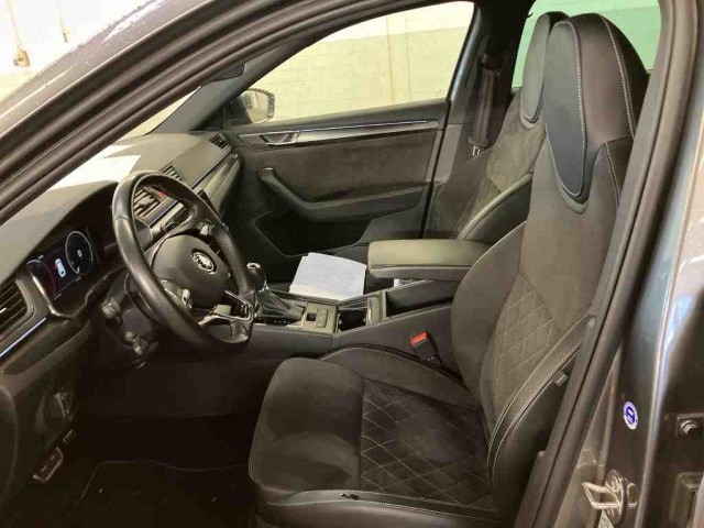 Skoda Superb 2.0 TDI Combi Sportline