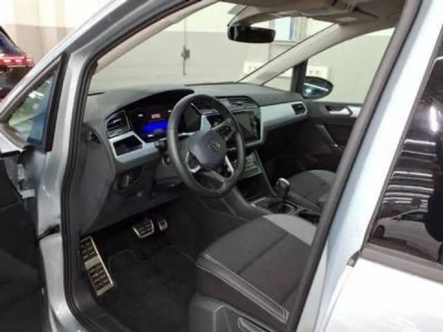 Volkswagen Touran 1.5 TSI DSG