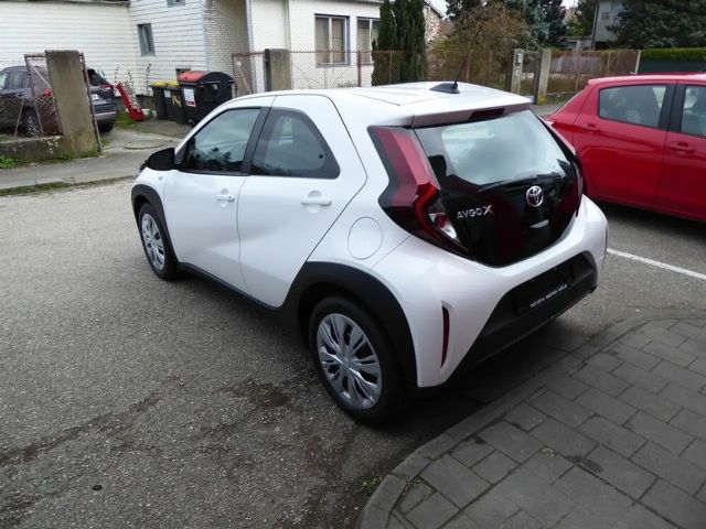 Toyota Aygo X Hatchback Play VVT-i