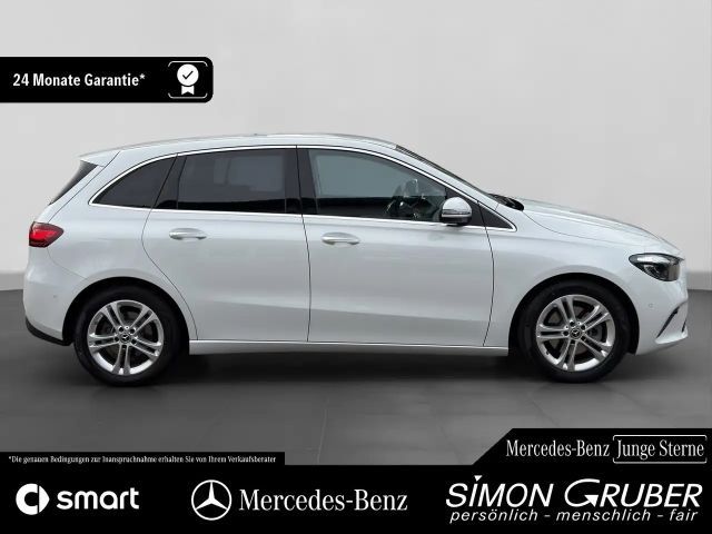 Mercedes-Benz B 200 Progressive Sedan