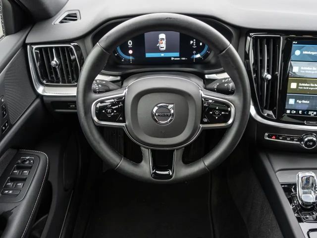 Volvo V60 Cross Country AWD Plus