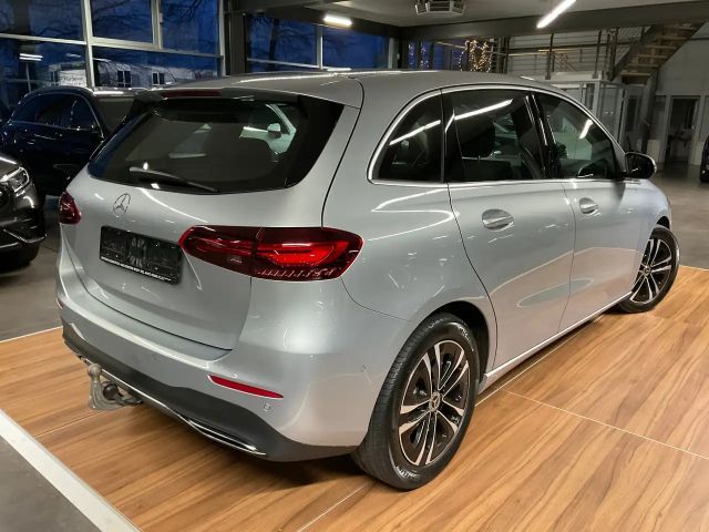 Mercedes-Benz B 200 B 200 d Progressive