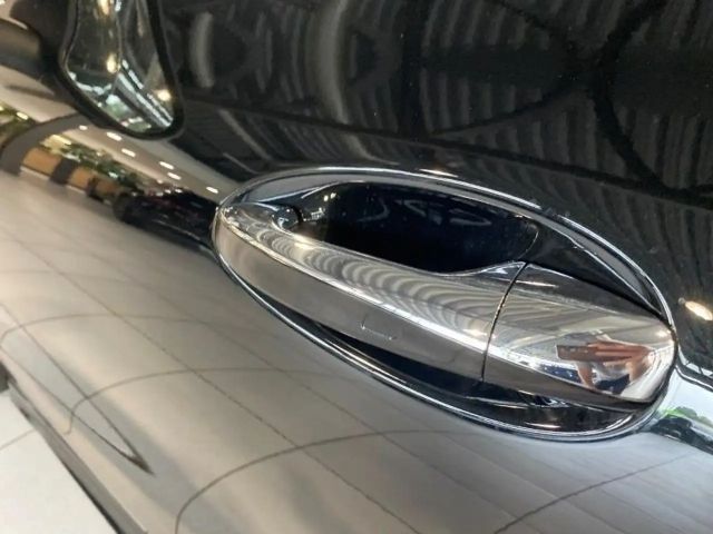 Mercedes-Benz CLA 200 AMG Line Coupé