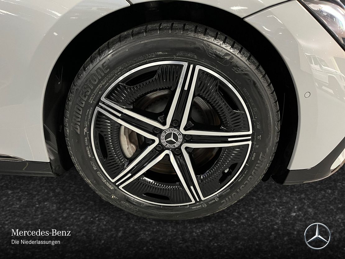 Mercedes-Benz EQE 350 Sedan