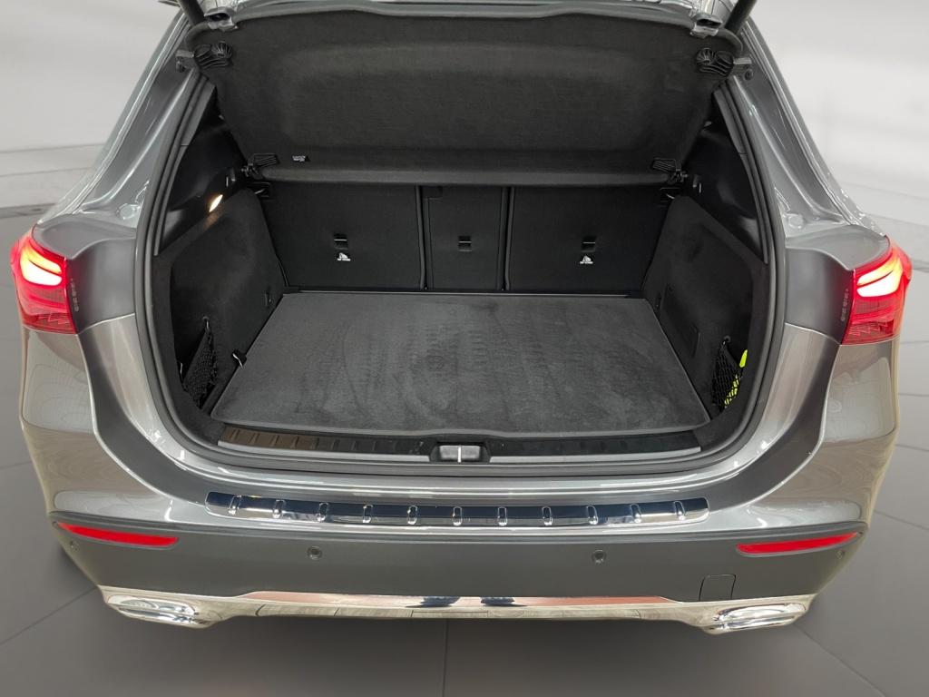 Mercedes-Benz GLA 220 4MATIC GLA 220 d Progressive