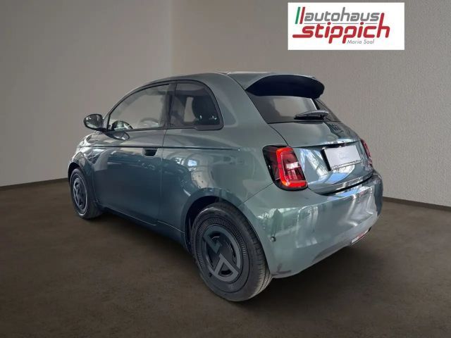 Fiat 500 87kW 42kWh Giorgio Armani Collector´s Edition