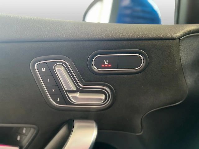 Mercedes-Benz A 250 A 250 e