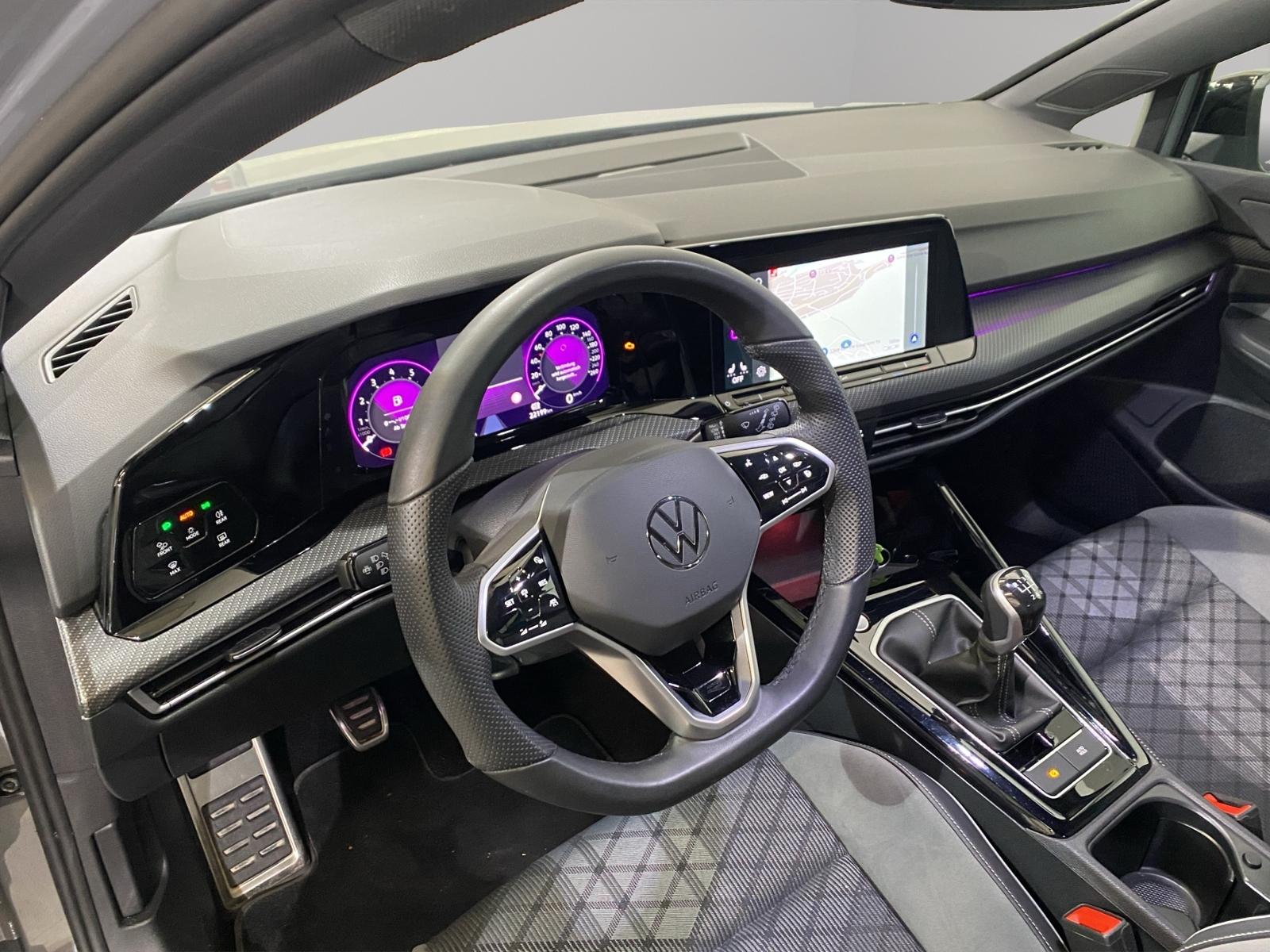 Volkswagen Golf 1.5 TSI Golf VIII R-Line