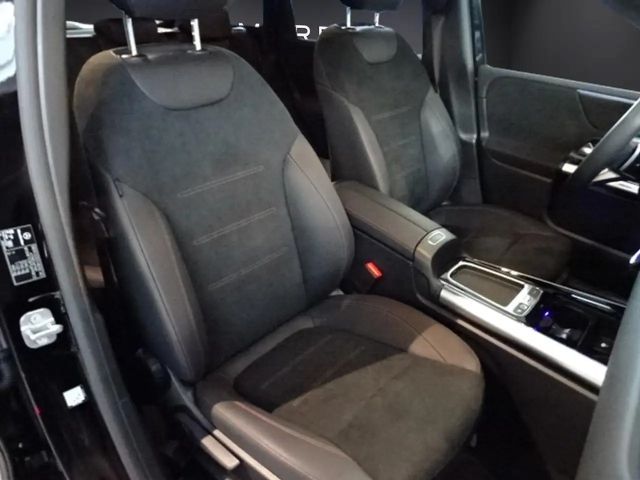 Mercedes-Benz B 200 AMG Line B 200 d