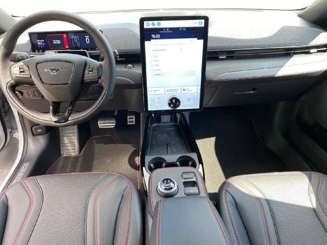 Ford Mustang Mach-E AWD Premium