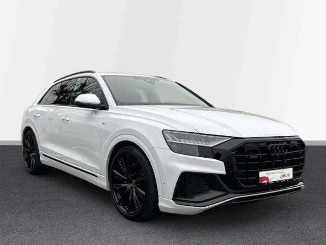 Audi Q8 55 TFSI Hybride Quattro S-Line