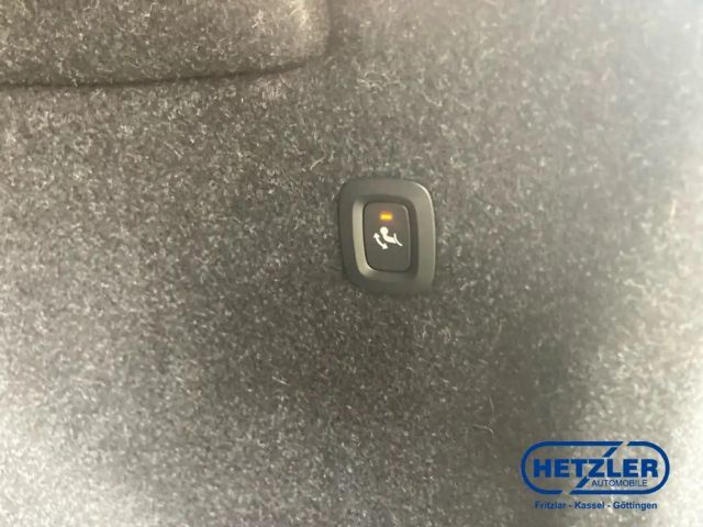 Volvo XC40 R-Design Recharge T5