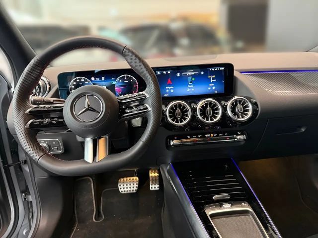 Mercedes-Benz GLA 200 4MATIC GLA 200 d