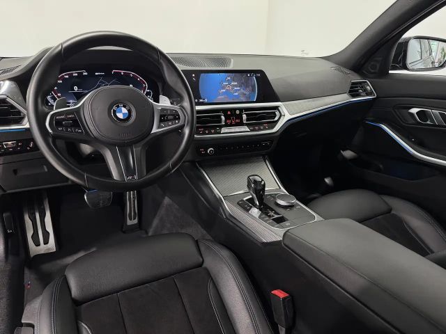 BMW 330 330e M-Sport xDrive