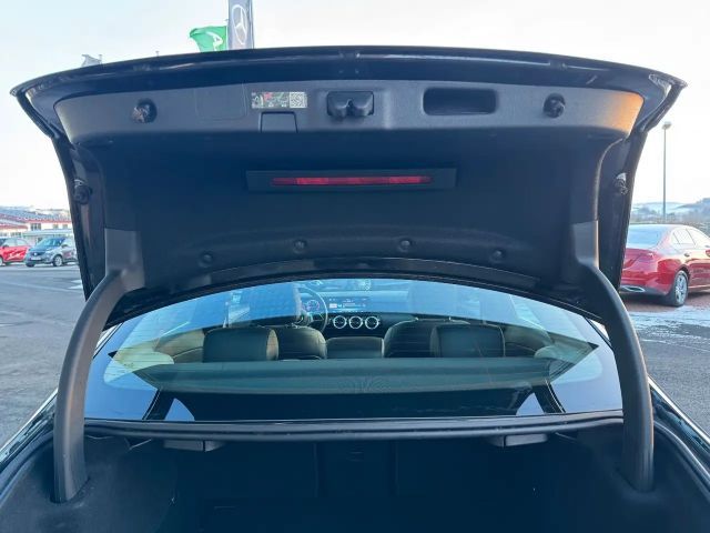 Mercedes-Benz A 180 Pano+Ambiente+MBUX+Keyless+Leder+AMG18`