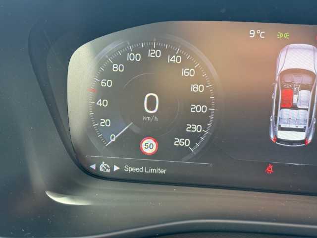 Volvo XC40 Dark Plus Recharge T5