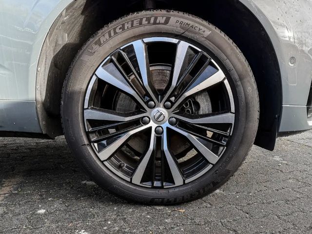 Volvo XC60 Dark Plus