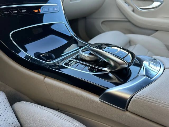 Mercedes-Benz C 180 AMG Line Cabriolet