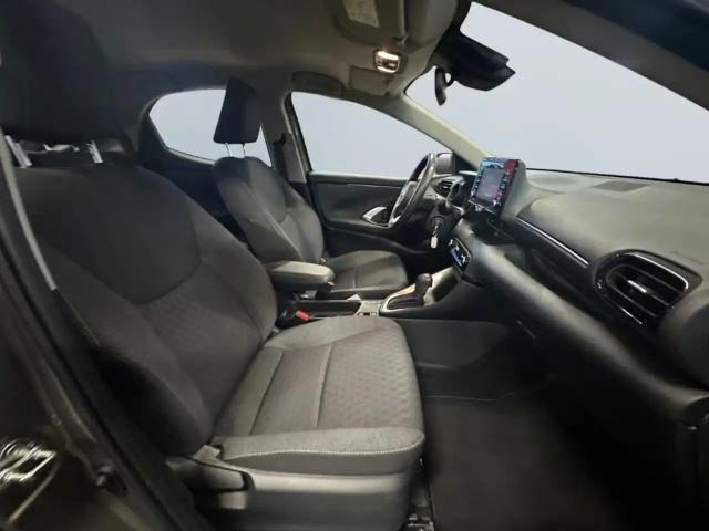 Toyota Yaris Hatchback Hybride Team D