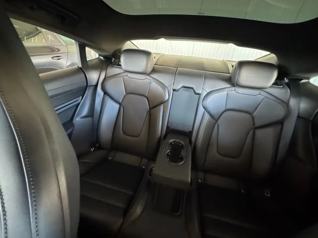 Porsche Taycan S Turbo