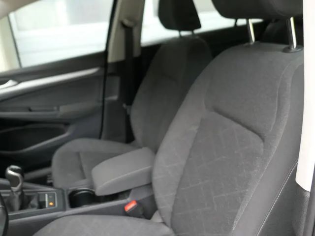 Volkswagen Golf Life Variant