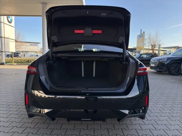 BMW i5 M-Sport Sedan eDrive40