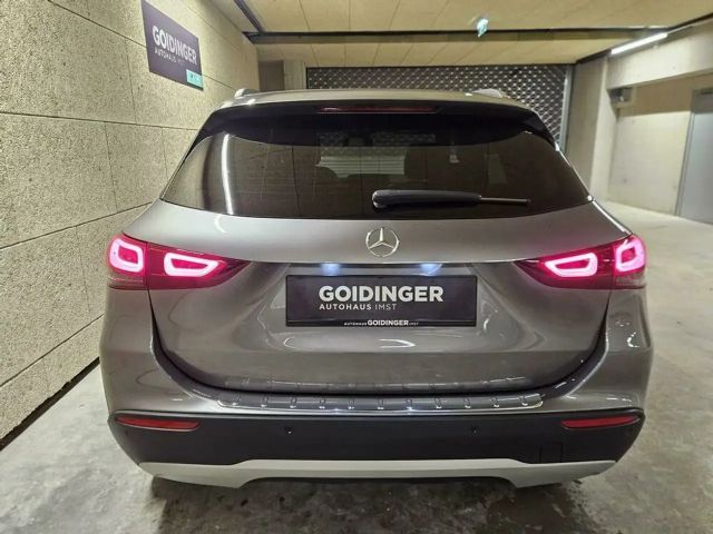 Mercedes-Benz GLA 200 4MATIC GLA 200 d