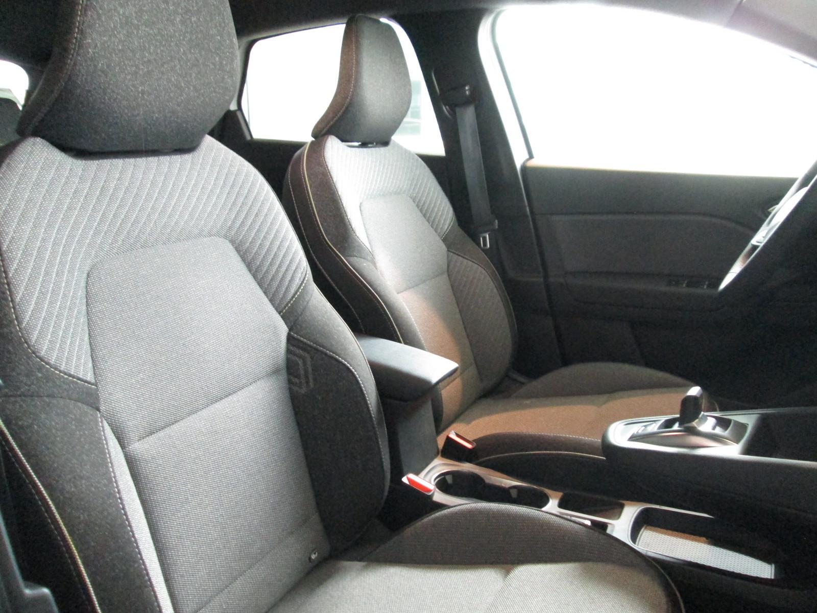 Renault Captur EDC Hybrid Techno