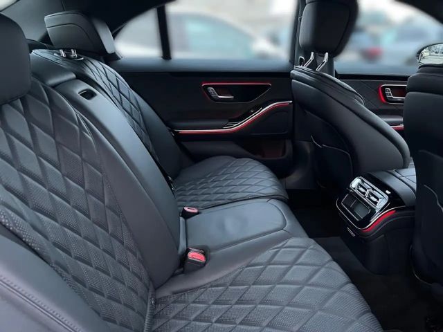 Mercedes-Benz S 350 4MATIC S 350 d Sedan