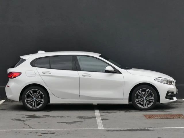 BMW 118 118i Sedan