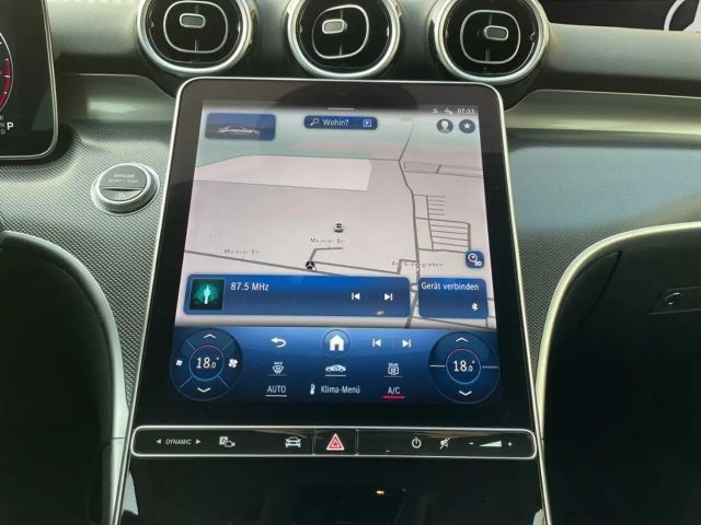 Mercedes-Benz C 180 Sedan