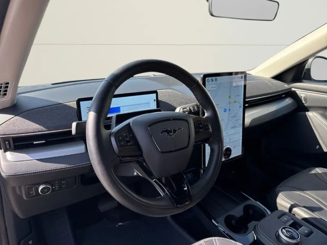 Ford Mustang Mach-E 75 kWh RWD