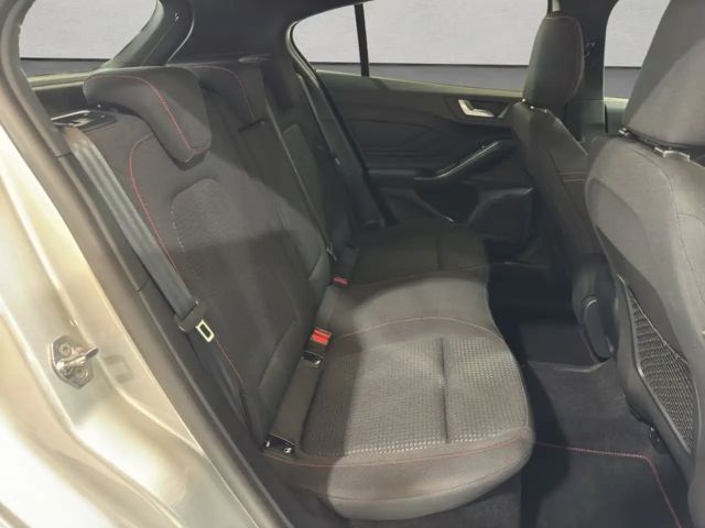 Ford Focus EcoBoost ST Line