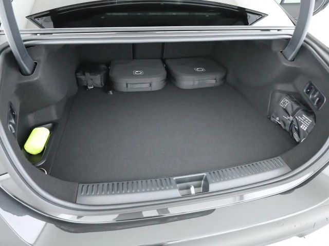 Mercedes-Benz E 400 4MATIC Sedan